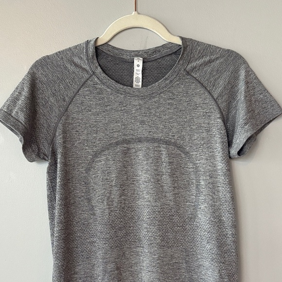 Lululemon 'Swiftly Tech' Short-Sleeve Shirt with round neckline GRAY in color - Picture 3 of 11